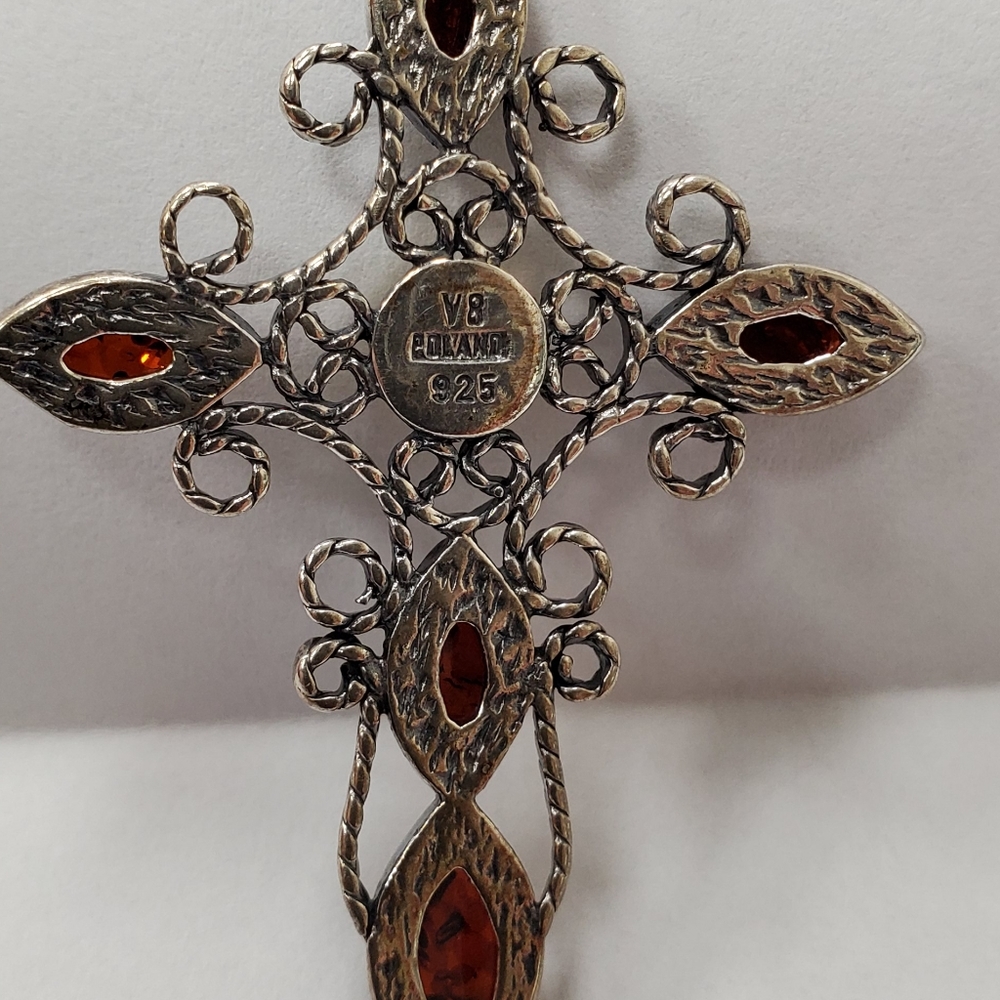 Jewelry - Picture 4 of 4